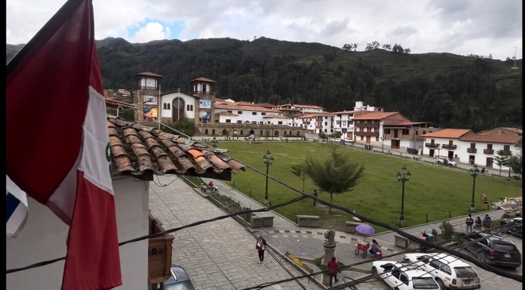 Habitación-doble-familiares-hotel-plaza-chacas-03